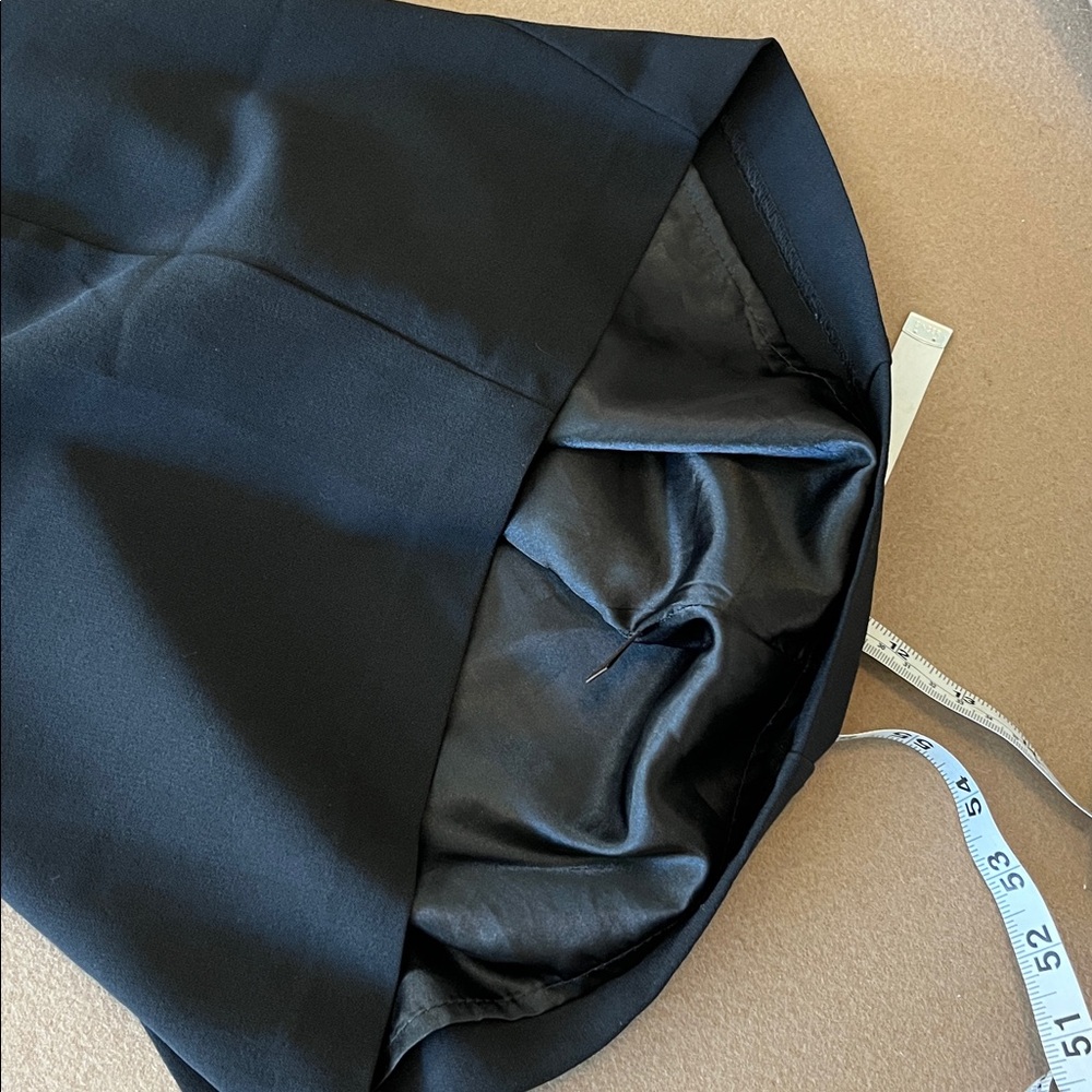 The Limited - Picture 8 of 10